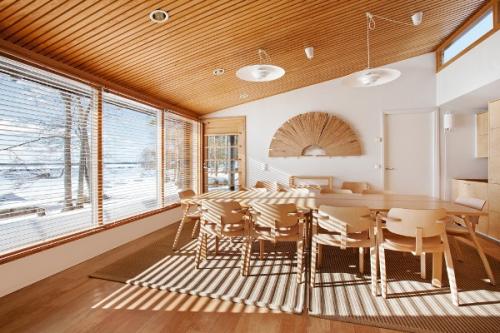 Скрытый крепеж для реек. Креативная деревянная реечная обшика на скрытых креплениях