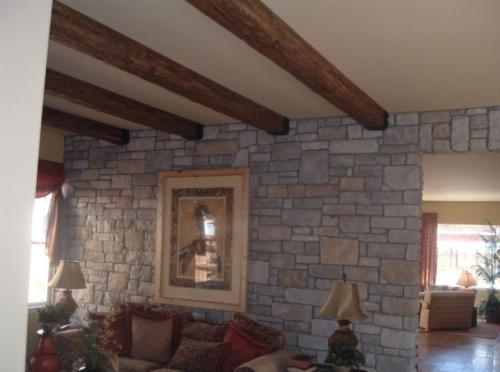 Потолочные фальш-балки их дерева или полиуретана. Балки на потолке: «инструкция по применению» 13