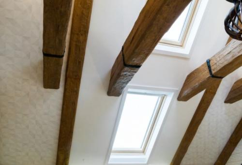 Потолочные фальш балки своими руками. Разновидности и достоинства 06 Потолочные фальш балки своими руками. Разновидности и достоинства 06