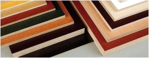 Внутренняя отделка каркасного дома фанерой. Виды, сорта фанерных листов