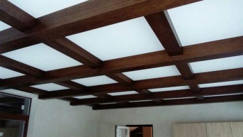 Как использовать в дизайне декоративные балки на потолке. Разновидности и варианты расположения