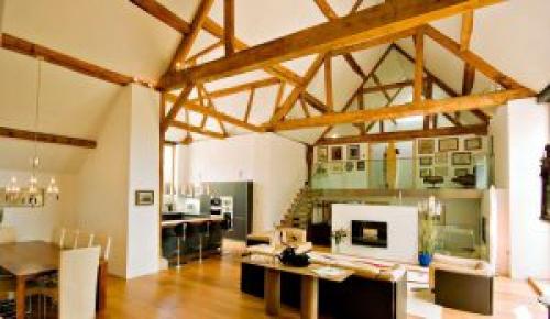 Декоративные балки на стену. Потолочные фальш-балки: декор и особенности установки