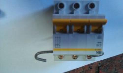 Установка din рейки в электрощите. В чем особенности использования DIN-рейки? 04