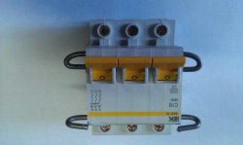 Установка din рейки в электрощите. В чем особенности использования DIN-рейки? 05