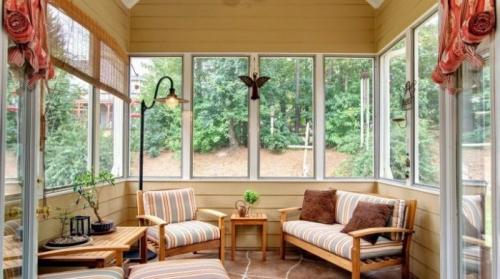 Как из веранды сделать жилую комнату. Чем обшить холодную веранду изнутри и снаружи в частном доме