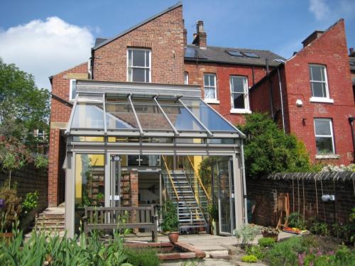 Пристройка к дому кухня и санузел. Пристройка к дому — простые и доступные идеи реконструкции деревянных и каменных домов (100 фото)